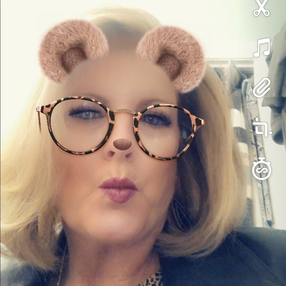 Meet your Posher, Meg - Picture 1 of 1